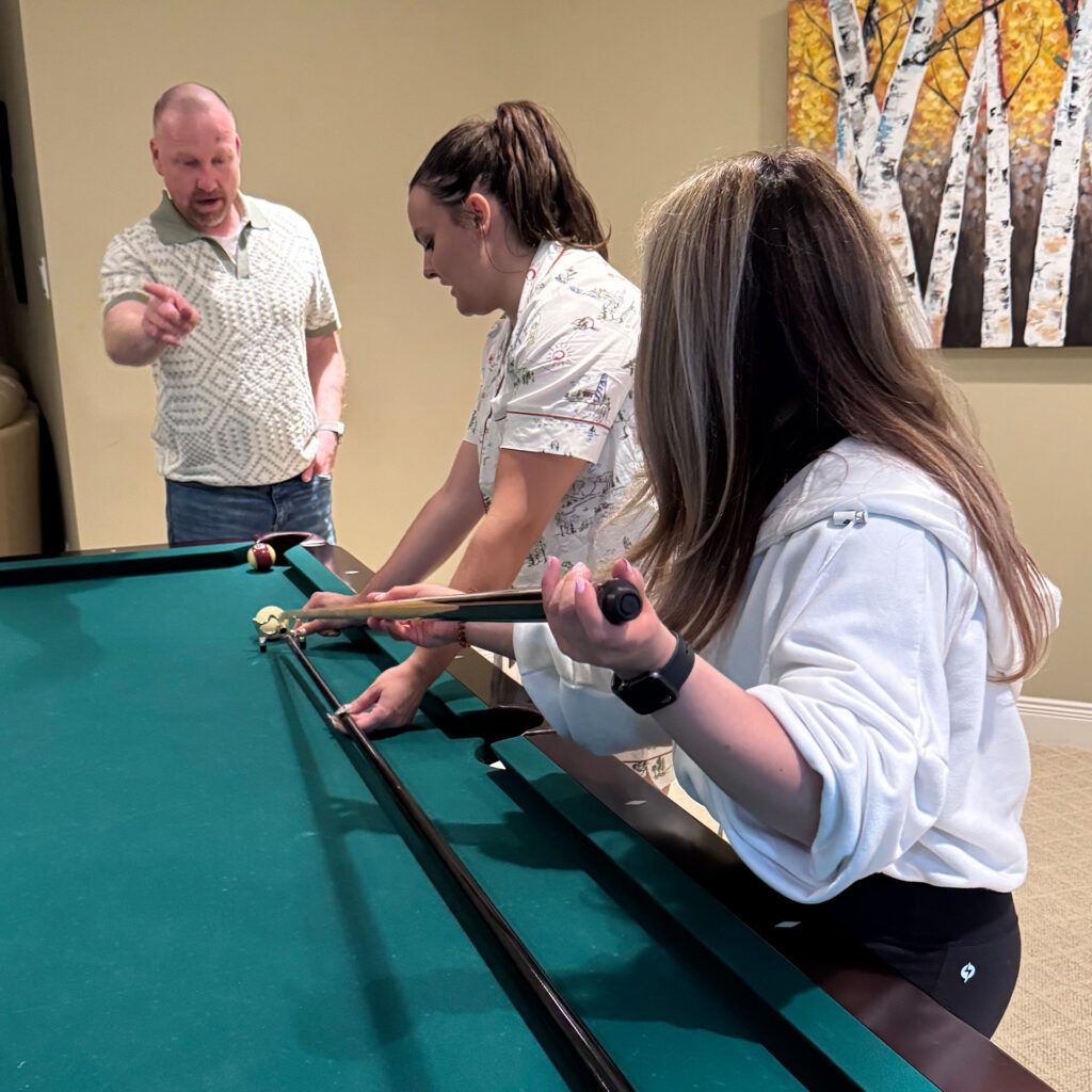 Team fusion playing pool
